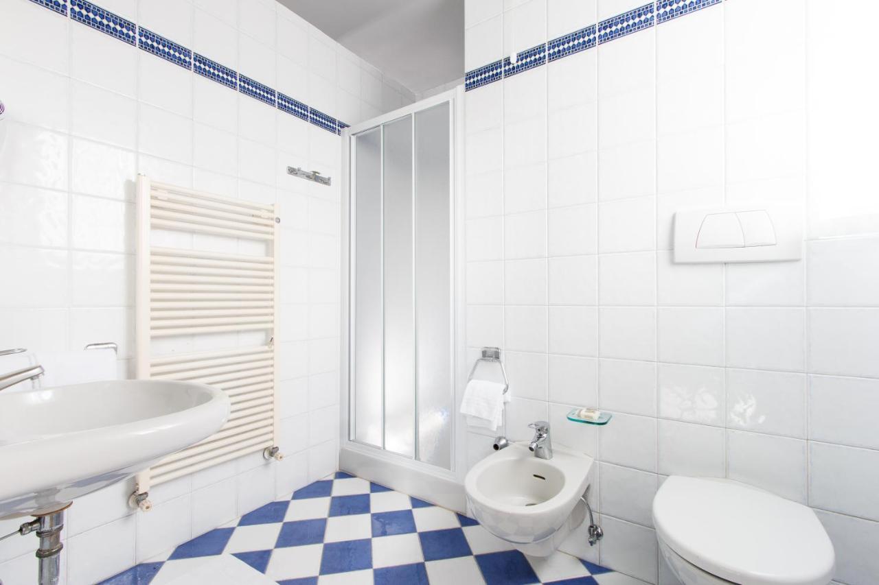 Abano Hostel Businessアーバノ・テルメ エクステリア 写真